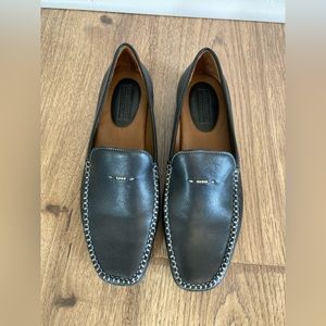 Women’s H.S. Trask & Co. Black Leather Loafers Flats Shoes Size 7.5 EUC! Trendy